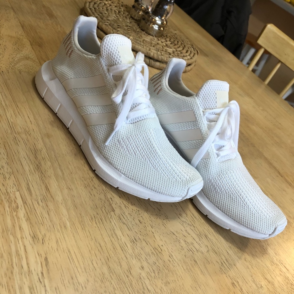 Adidas Swift Run